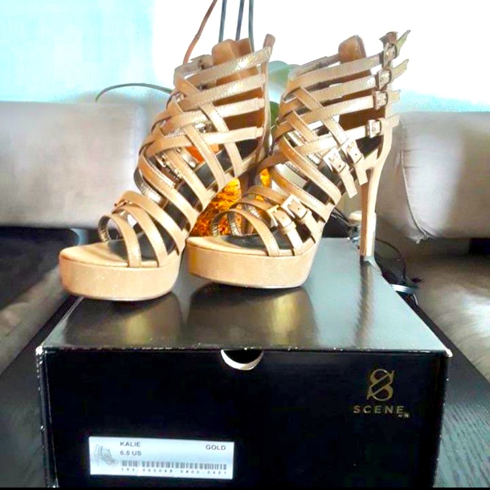 LIKE NEW Size 6.5 Scene Kalie gold strappy heels
